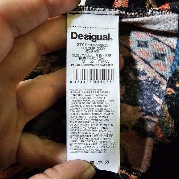 Desigual Women's Cardigan / Top Dark Floral Size Medium - Picture 7 of 9